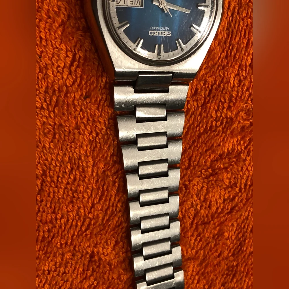 Rare Seiko VINTAGE MEN'S SEIKO WATCH, 17JEWEL 7009 8070 Blue dial day date - Picture 6 of 13